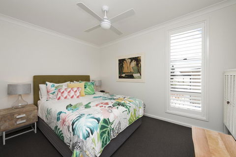 Mollymook Beachfront Penthouse 9 - Holiday Adelaide 2