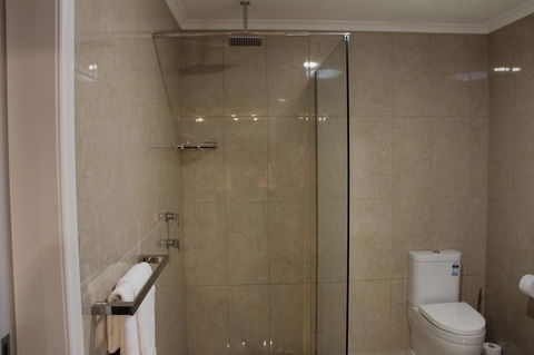 Lure Bed And Breakfast - Holiday Adelaide 8