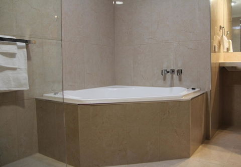 Lure Bed And Breakfast - Holiday Adelaide 7