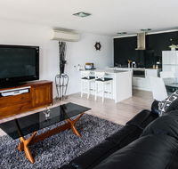 Lure Bed and Breakfast - Holiday Adelaide