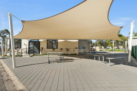 Port Broughton Tourist Park - Holiday Adelaide 4