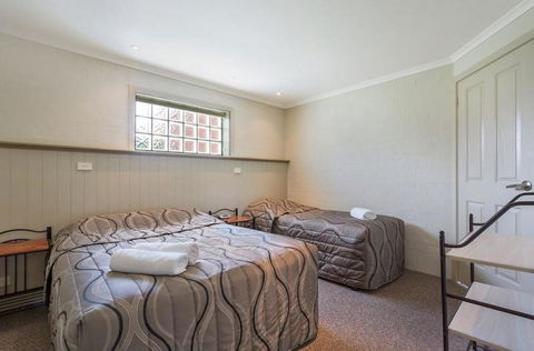 Heritage House Motel & Units - Holiday Adelaide 19
