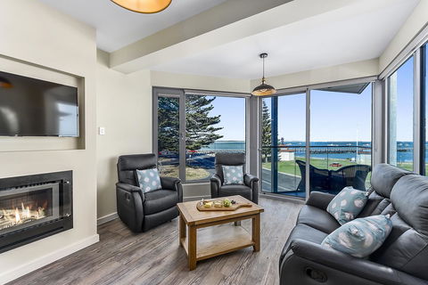 Bonnies Of Beachport - Holiday Adelaide 0