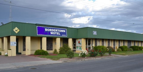 Bordertown Motel - Holiday Adelaide 0