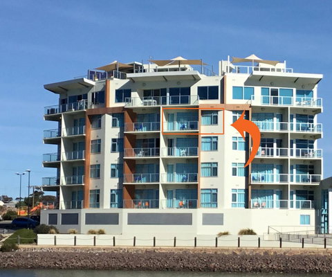 Wallaroo Marina Waterfront Luxe Apartment - Holiday Adelaide 0