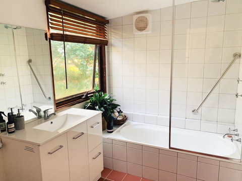 Lost In The Vines - Holiday Adelaide 10