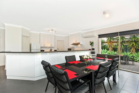 'The Hidden Diamond' - Normanville - Holiday Adelaide 12