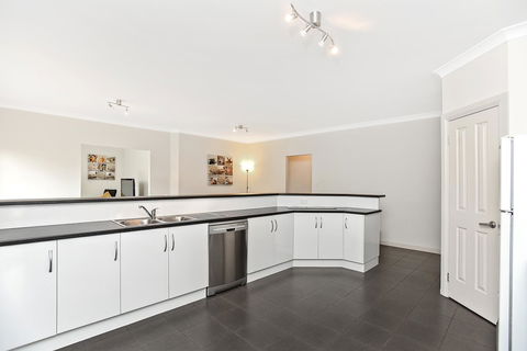 'The Hidden Diamond' - Normanville - Holiday Adelaide 19