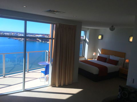 Wallaroo Marina Luxury Apartment - Holiday Adelaide 18
