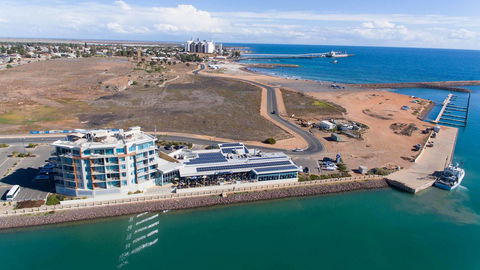 Wallaroo Marina Luxury Apartment - Holiday Adelaide 22