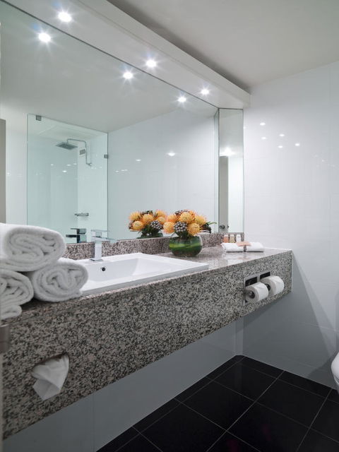 Hotel Grand Chancellor Adelaide - Holiday Adelaide 30
