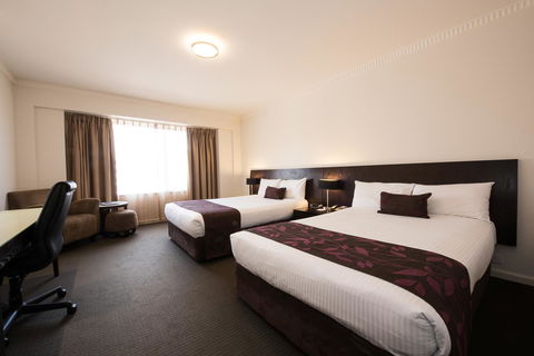 Hotel Grand Chancellor Adelaide - Holiday Adelaide 2
