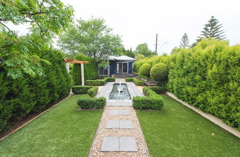 S T U D I O 22 Peaceful Retreat With Garden Views - Holiday Adelaide 5