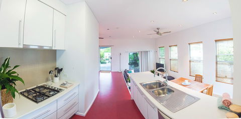 S T U D I O 22 Peaceful Retreat With Garden Views - Holiday Adelaide 4