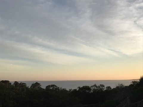 S T U D I O 22 Peaceful Retreat With Garden Views - Holiday Adelaide 16