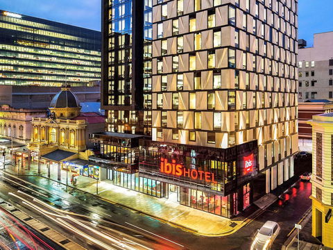 Ibis Adelaide - Holiday Adelaide 0