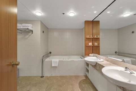 Stamford Plaza Adelaide - Holiday Adelaide 29