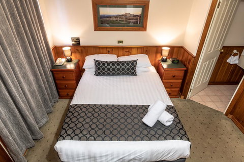 Astor Inn - Holiday Adelaide 5