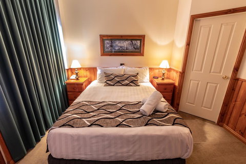 Astor Inn - Holiday Adelaide 7