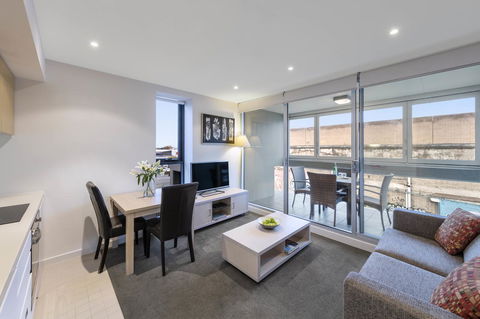 IStay Precinct Adelaide - Holiday Adelaide 28