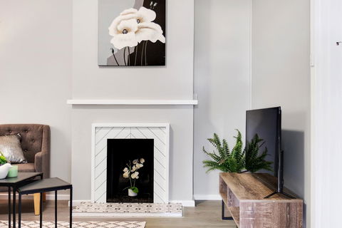 Cute And Cosy - Events, Workers, Getaways - Holiday Adelaide 2