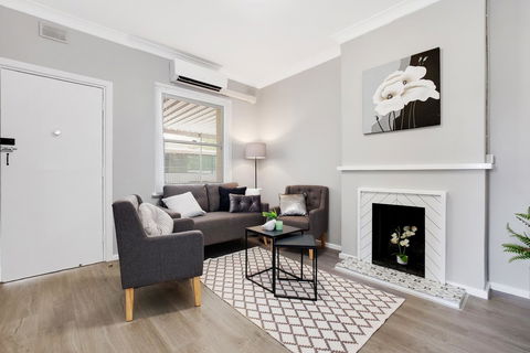 Cute And Cosy - Events, Workers, Getaways - Holiday Adelaide 6