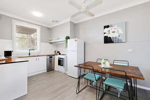 Cute And Cosy - Events, Workers, Getaways - Holiday Adelaide 7