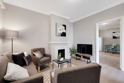 Cute And Cosy - Events, Workers, Getaways - Holiday Adelaide 8