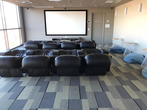 Central Escape @ Adelaide CBD - Holiday Adelaide 19