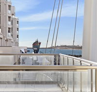 Glenelg Seaside Apartment - Holiday Adelaide