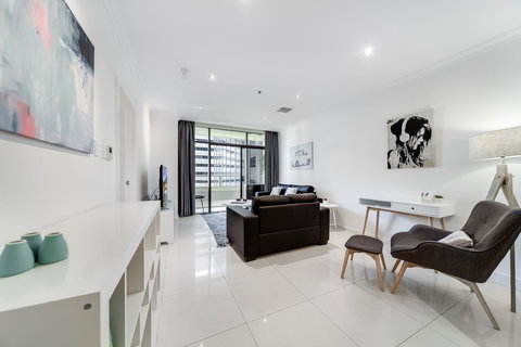 York Apartments On Grenfell - Holiday Adelaide 9