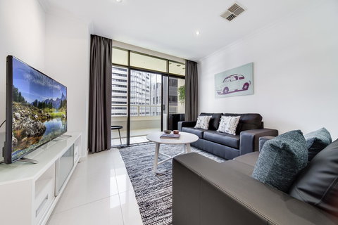 York Apartments On Grenfell - Holiday Adelaide 2