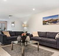Close to City - Spacious 3 Bedroom Townhouse - Holiday Adelaide