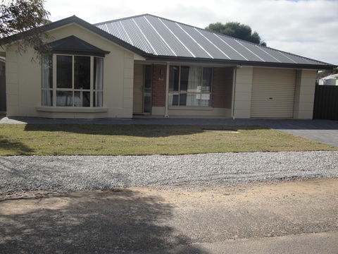 White Sands Retreat - Holiday Adelaide 0