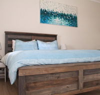 Smugglers Inn Studio Apartments - Holiday Adelaide