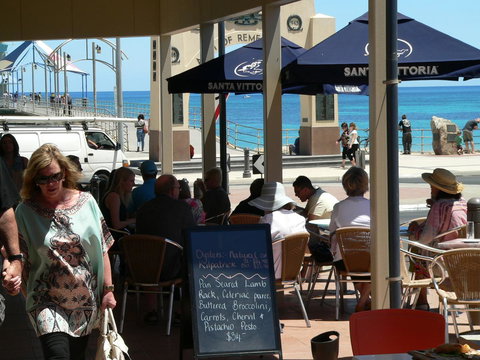 Brighton Beach House - Holiday Adelaide 13