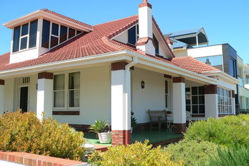 Brighton Beach House with Holiday Adelaide