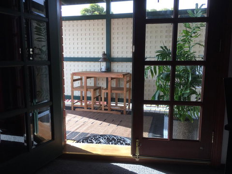 Wine And Roses Bed And Breakfast - Holiday Adelaide 34