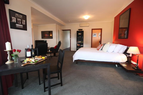 Wine And Roses Bed And Breakfast - Holiday Adelaide 31