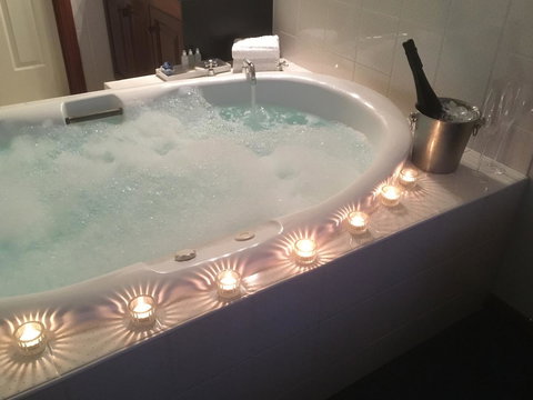 Wine And Roses Bed And Breakfast - Holiday Adelaide 24