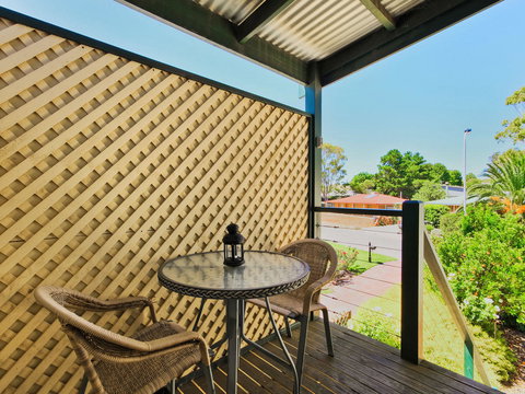 Wine And Roses Bed And Breakfast - Holiday Adelaide 12