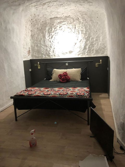 Aussie Opal Diggers Outback Retreat-Undergound - Holiday Adelaide 10