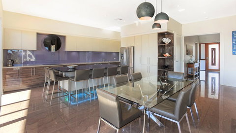 Lavina Luxury Beach House - Holiday Adelaide 38