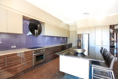 Lavina Luxury Beach House - Holiday Adelaide 9