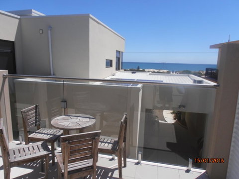 Atlantic West Beach Apartments - Holiday Adelaide 11