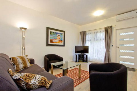 Atlantic West Beach Apartments - Holiday Adelaide 1