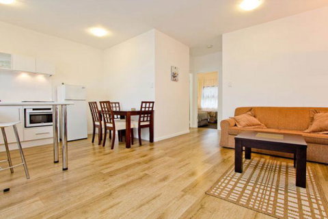Atlantic West Beach Apartments - Holiday Adelaide 16