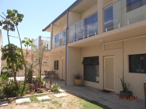 Atlantic West Beach Apartments - Holiday Adelaide 7