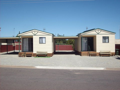 Jacko's Holiday Cabins - Holiday Adelaide 0