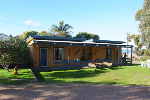 Casuarina Coastal Units - Holiday Adelaide 1